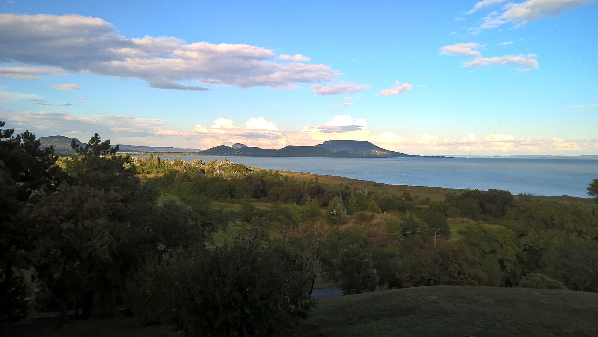 Balatongyöröki Szépkilátó & Római forrás: A Balaton legszebb panorámája és látogatói kalauza